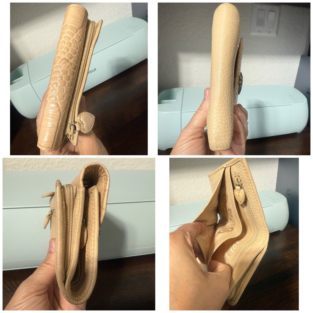 Brighton Wallet/Crossbody - Picture 2 of 15